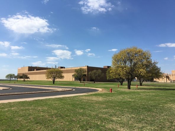 8600 Central Fwy N, Wichita Falls, TX 76305